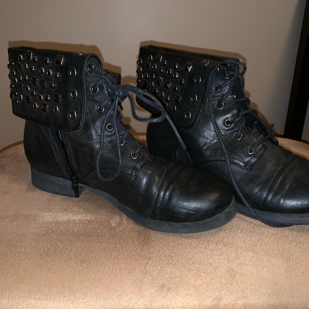 Studded fold over biker boots!